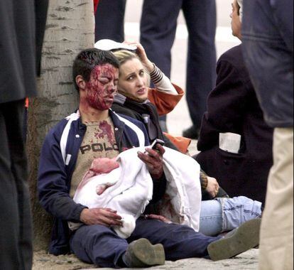 La cifra oficial de heridos ascendió a 1.857, que fueron atendidos en los lugares de las explosiones, en hospitales de campaña y en diferentes centros de Madrid. Se realizaron en los días posteriores más de 120 intervenciones quirúrgicas.