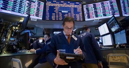 Operadores en la Bolsa de Nueva York. 