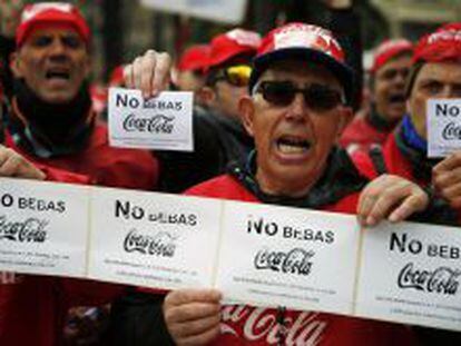 Protesta de trabajadores de Coca-Cola.