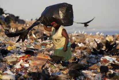 Nicaragua exportó en 2012 un total de 43,8 millones de dólares en chatarra metálica, desperdicios plásticos, desechos de la industria alimenticia y otros que conforman la industria del reciclaje. EFE/Archivo
