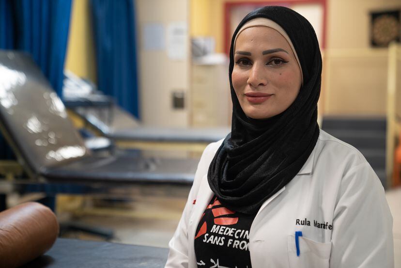 La fisioterapeuta Rula Marahfeh, en el hospital de MSF en la capital de Jordania. 