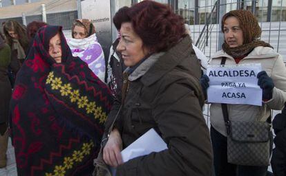 Protesta en Jerez de las trabajadoras de ayuda a domicilio.
