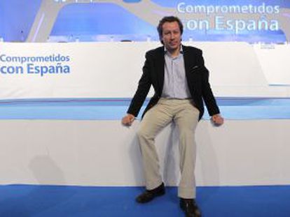 Carlos Floriano, en el escenario del congreso del partido en Sevilla.