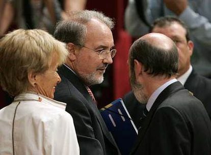 María Teresa Fernández de la Vega, Pedro Solbes y Alfredo Pérez Rubalcaba, en el Congreso.