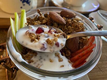 Granola. J.C.CAPEL