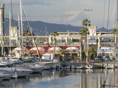 El Port Ol&iacute;mpic, con diversos locales de ocio nocturno.