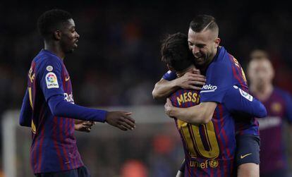 Messi y Alba celebran un gol ante el Celta.