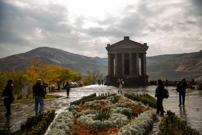 El templo de Garni, en la localidad armenia del mismo nombre, es el único templo de estilo clásico en el Cáucaso.