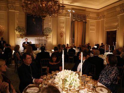 Macron habla durante la cena de Estado el martes en la Casa Blanca