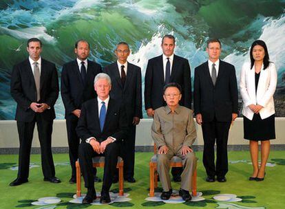 El ex presidente estadounidense se reúne con el líder norcoreano, Kim Jong Il en Pyongyang
