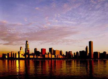 Los rascacielos de Chicago, vistos desde el lago Michigan.