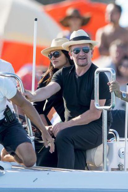Bono junto a su esposa Ali Hewson, en Saint-Tropez.