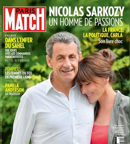 La protada de Sarkozy y Bruni en Paris Match en la que él parece más alto que ella y fue muy comentada en las redes sociales francesas en 2019.