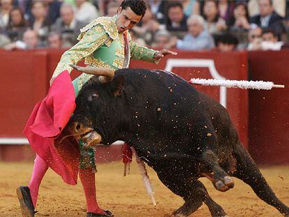 Matías Tejela, en el sexto toro.