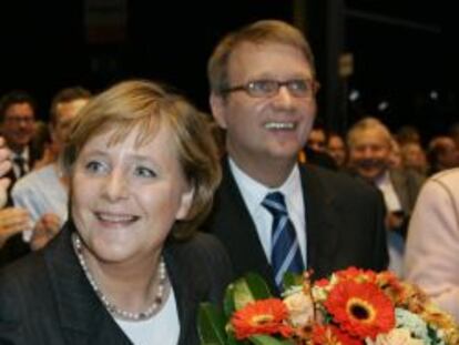 La canciller alemana, Angela Merkel, y el exministro Ronald Pofalla en una imagen de archivo.