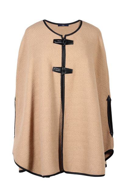 Esta capa de lana de color camel de TMX es perfecta para para el día a día. Cuesta 159 euros.