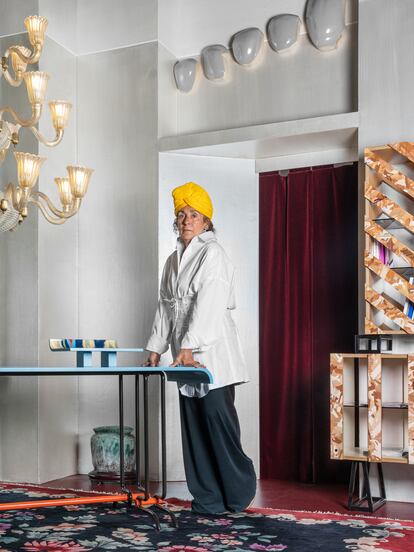 Nina Yashar and a Bethan Laura Wood desk. Lamp from the 30s by Barovier & Toso and Chinese rug from the 50s.