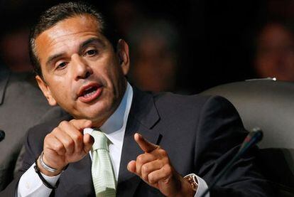 El alcalde de Los Ángeles, Antonio Villaraigosa, en una conferencia en la Universidad de Nevada en agosto de 2009.