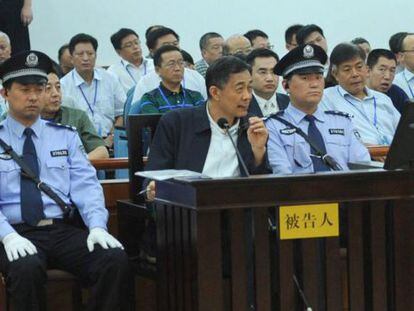 El exdirigente comunista chino Bo Xilai, en la tercera jornada del juicio por corrupci&oacute;n.