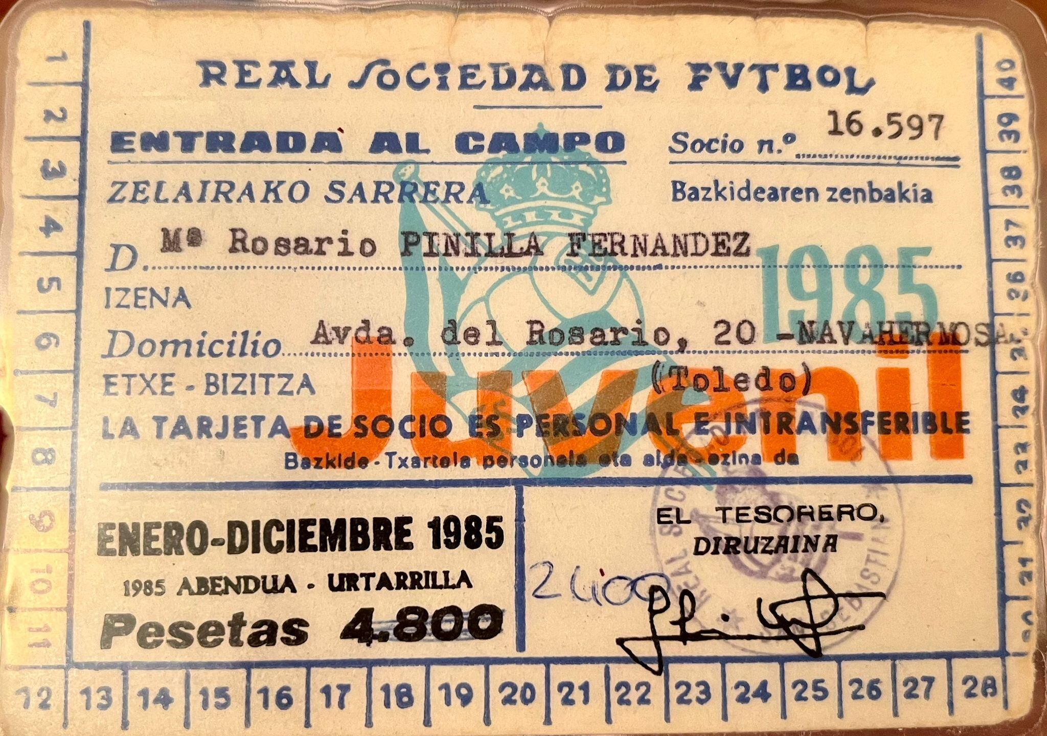 El carné de socio de la Real Sociedad de Rosario Pinilla de 1985.