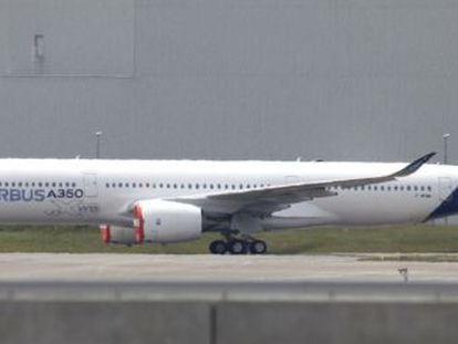 El último modelo de la división civil de EADS, el Airbus A350.