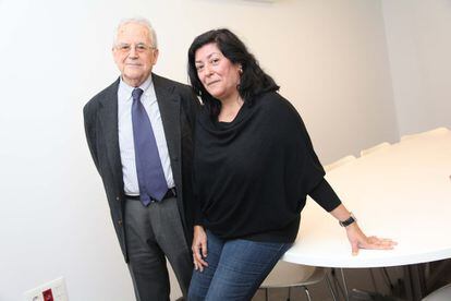 Santos Juliá y Almudena Grandes, antes de un diálogo sobre las relaciones entre la novela, historia y memoria que mantuvieron a principios de 2016 en Madrid.