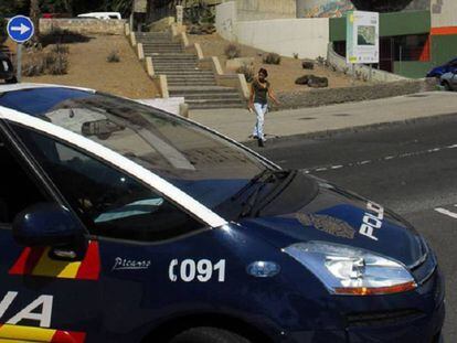 Imagen de archivo de un coche de policía.