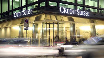 Sede de Credit Suisse en Milan.