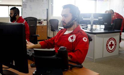 Sadek Jaber, técnico de Cruz Roja, en un centro de atención de emergencias de Beirut.