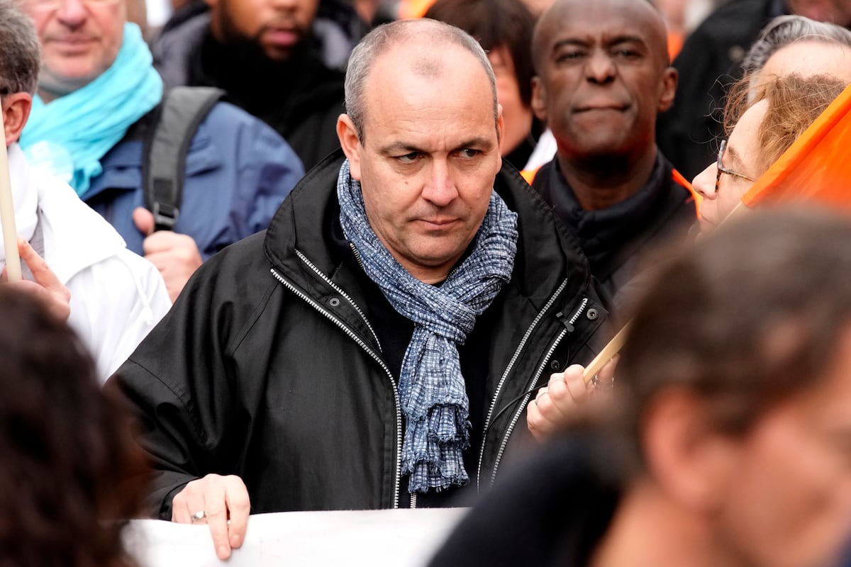 Berger, el sindicalista más popular de Francia, cede ante el impulso de las pensiones |  Internacional