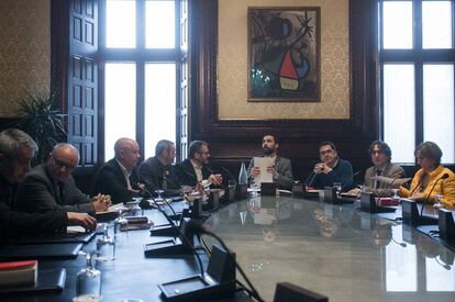 La Mesa del Parlament reunida.