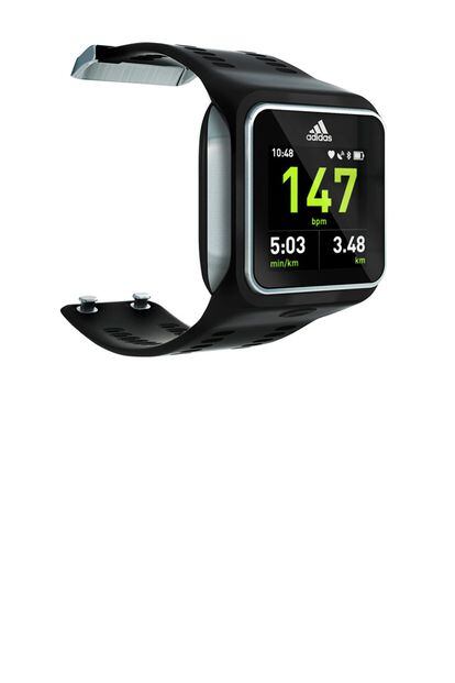 Reloj 'miCoach Smart Run' de Adidas. Incorpora monitor de pulsaciones, sistema GPS, bluetooth, reproductor de música sin cables, conexión por WLAN y pantalla táctil a color (400 euros).