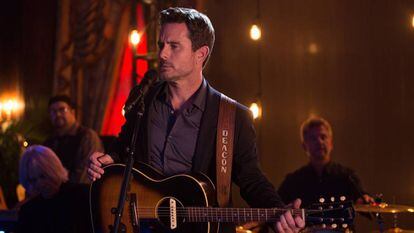 Charles Esten, en un capítulo de 'Nashville'.