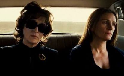 Meryl Streep (izquierda) y Julia Roberts en una imagen de 'Agosto'.