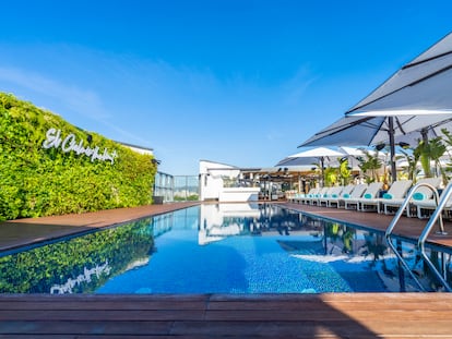 El nuevo hotel Sofitel Barcelona Skipper ha inaugurado este verano la terraza El Cielo, un bonito espacio ubicado en la última planta.