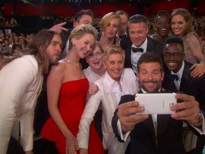 Vista desde &#039;fuera&#039; del ya famos&iacute;simo &#039;selfie&#039; de la noche de los Oscar.
