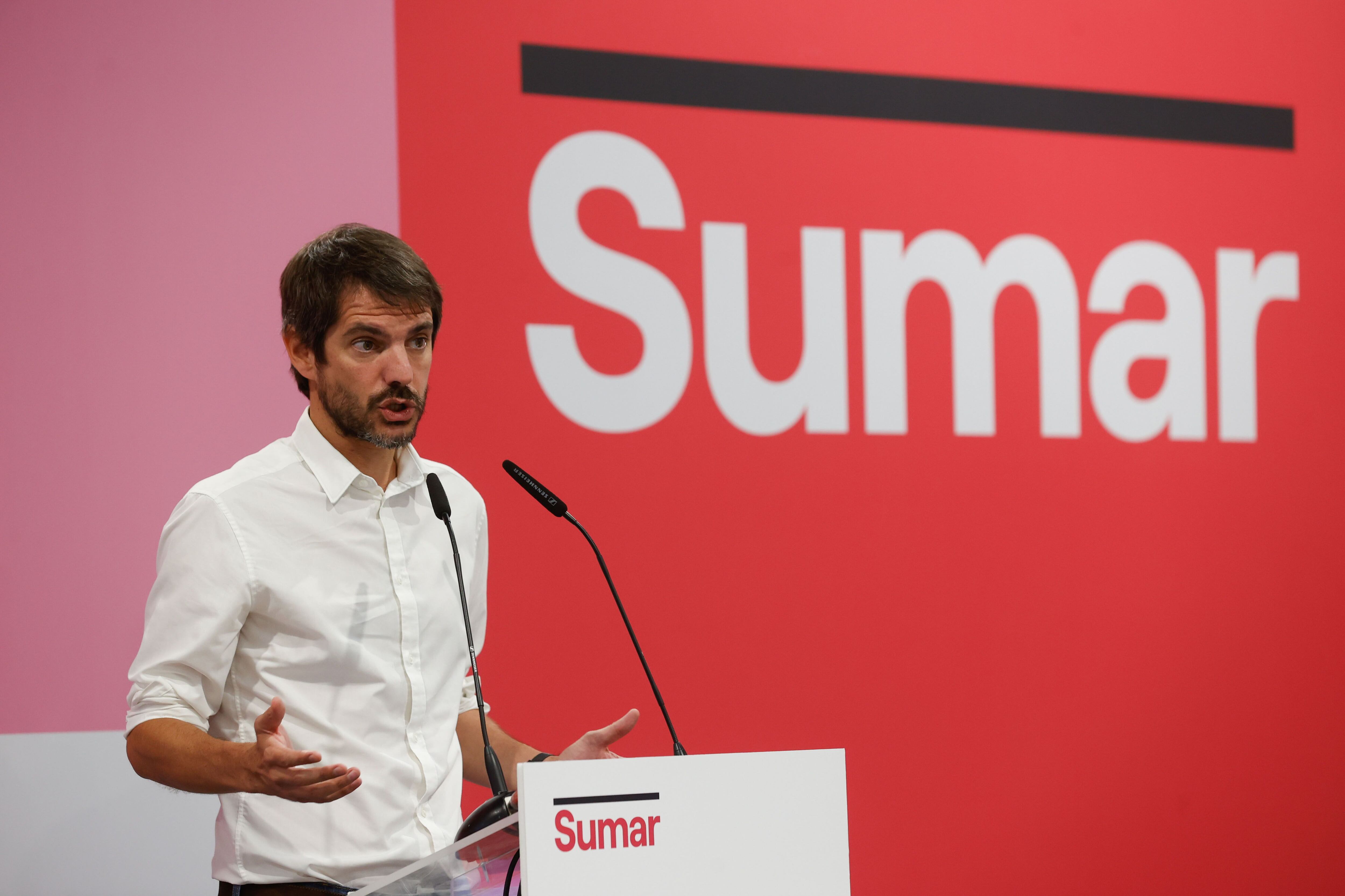 MADRID, 18/09/2023.- El portavoz de Sumar, Ernest Urtasun, ofrece una rueda de prensa este lunes en el Espacio Rastro en Madrid. EFE/ Javier Lizón
