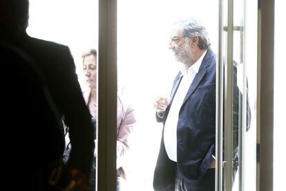 Enrique González Macho y Piluca Baquero esta mañana en la sede en Madrid de la Academia de Cine.