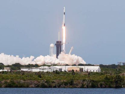Una imagen del lanzamiento del Falcon 9 en Cabo Cañaveral (Florida, EE UU).