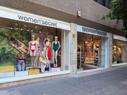Exterior de una tienda de Women'secret.