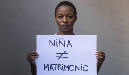 Ezeline, activista contra el matrimonio infantil en una campaña de la fundación PLAN.