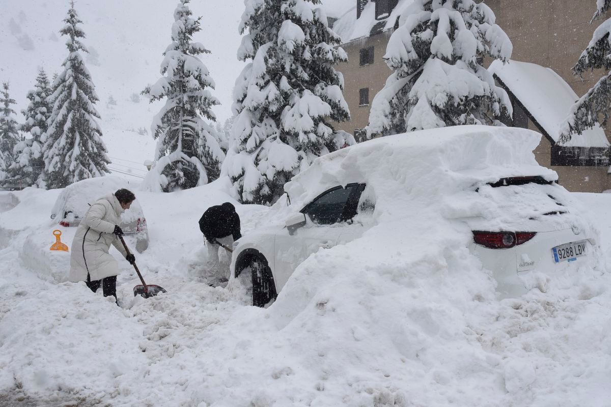 Weather: A carousel of storms and a polar mass will leave widespread and abundant rains, snowfall and intense winds |  Spain