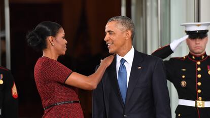 Michelle y Barack Obama, el último día de su presidencia, el 20 de enero de 2017, en Washington.