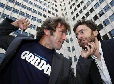 Antonio de la Torre (izquierda) y Daniel Sánchez Arévalo, el pasado martes en Madrid.