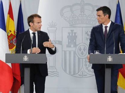 Emmanuelle Macron y Pedro Sánchez en La Moncloa. En vídeo, declaraciones de Pedro Sánchez sobre su viaje al FIB en avión oficial.