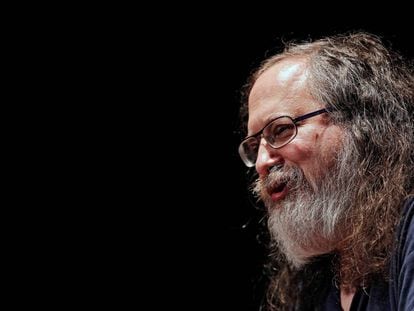 Richard Stallman, ex presidente de la Free Software Foundation, durante una conferencia en Pamplona en 2016.