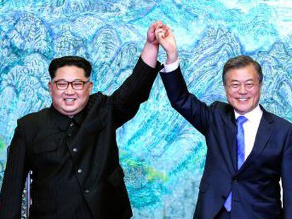 Los medios norcoreanos, que en negociaciones anteriores rehuían detallar declaraciones relativas a la reducción del arsenal nuclear, publican un gran despliegue informativo sobre la cumbre