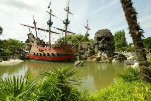El barco de 'Piratas del Caribe' en Disneyland París.