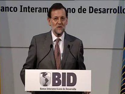 Rajoy dice que España saldrá de la crisis económica