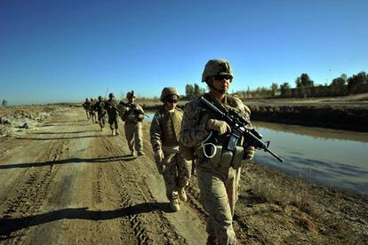 Patrulla de marines en Afganist&aacute;n.